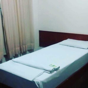 Minibar, escritorio, cortinas blackout y wifi gratis 