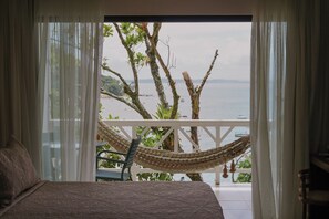 Minibar, coffres-forts dans les chambres, Wi-Fi gratuit, draps fournis