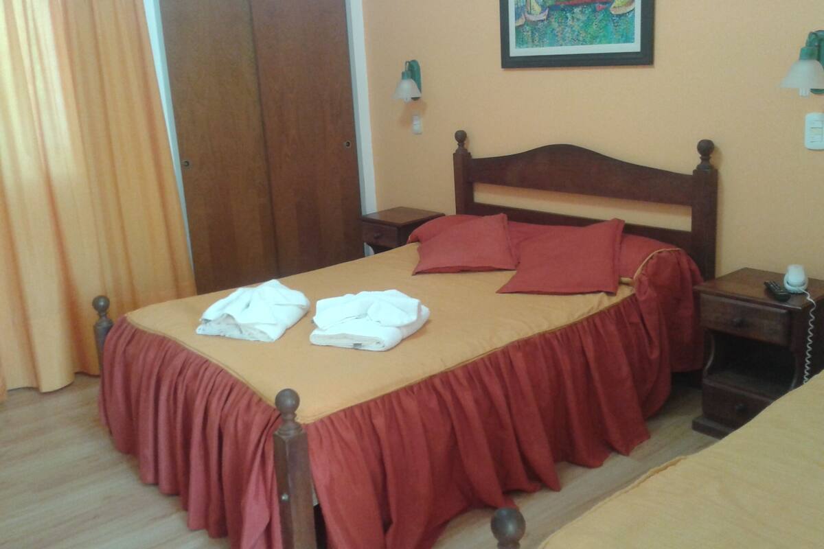 triple room | in-room safe, free wifi, bed sheets