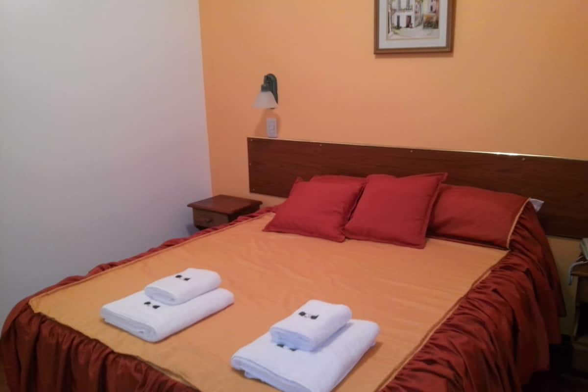 in-room safe, free wifi, bed sheets