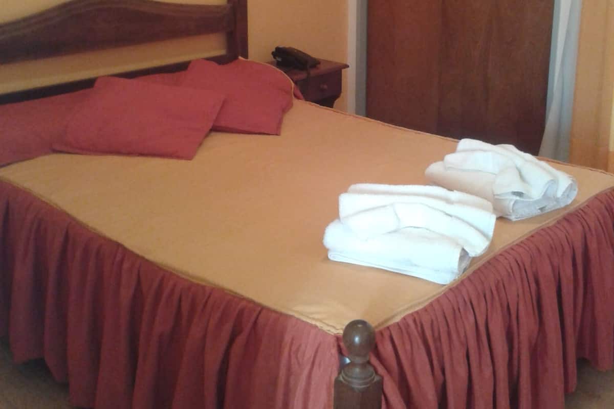 Kamar Double | Brankas, Wi-Fi gratis, dan seprai linen