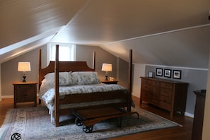 Suite, Private Bathroom (Attic Suite) | Iron/ironing board, free WiFi