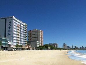 Exterior - Rede Andrade Atlântico (Picarras)