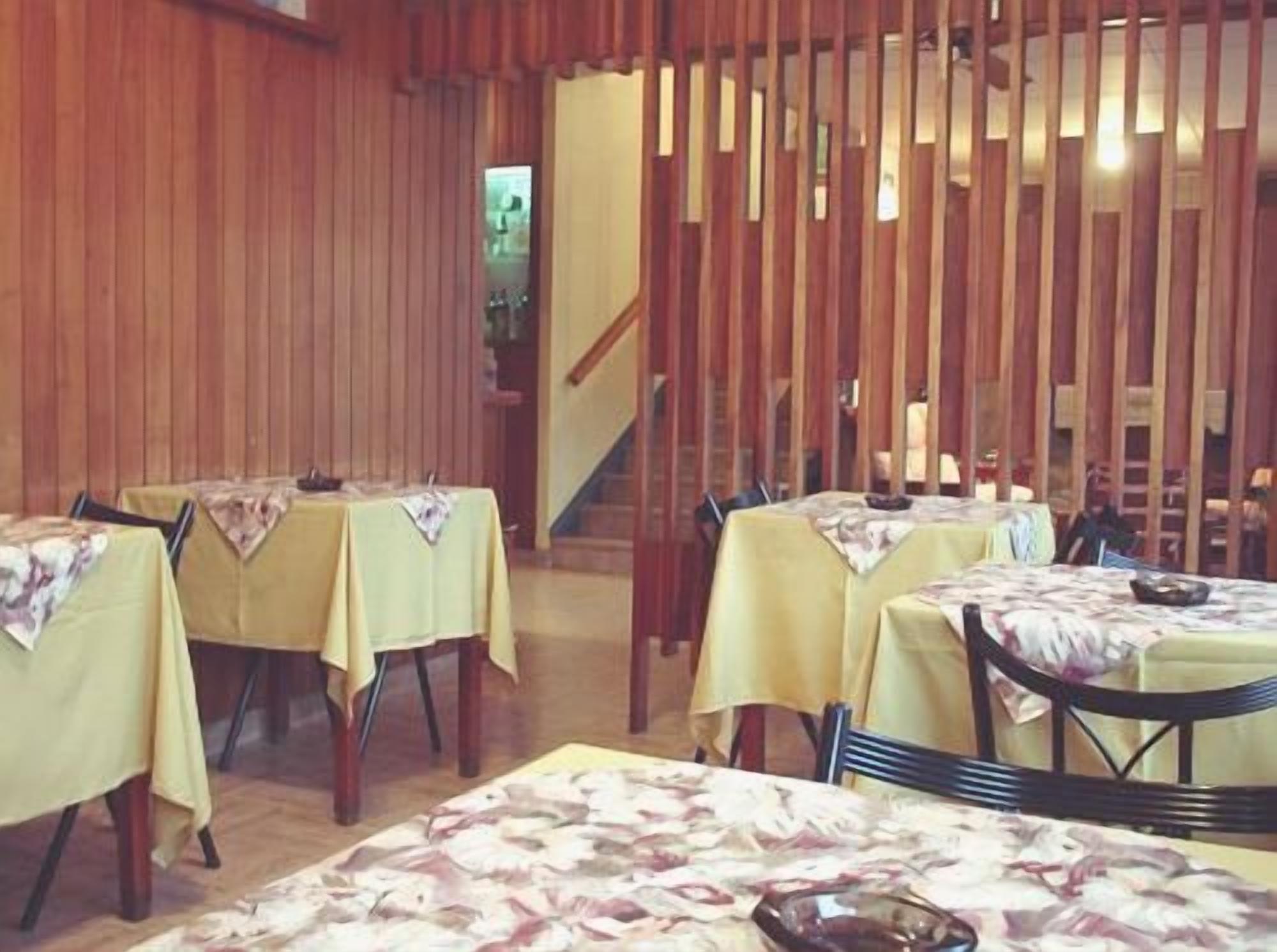 Desayuno continental incluido todos los días 