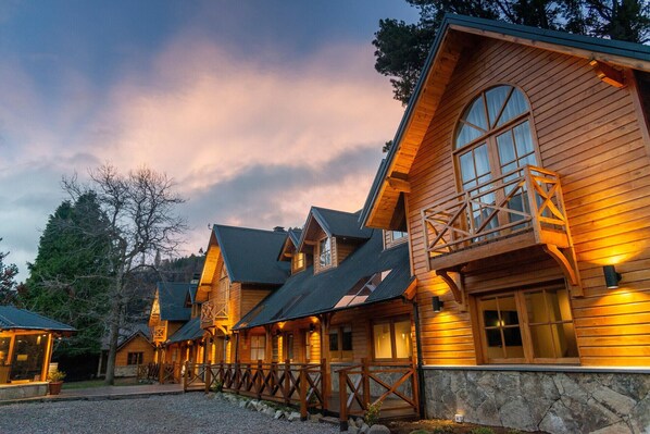 Exterior - Apart Hotel Agua Escondida (San Martin de los Andes)