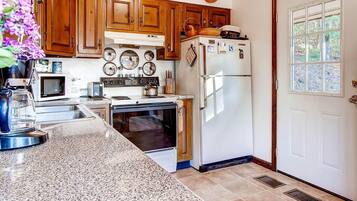 Peti sejuk, ketuhar gelombang mikro, ketuhar, dapur