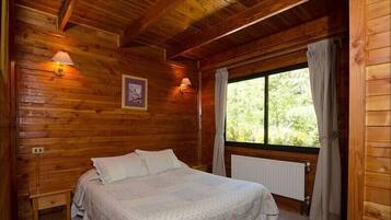 Standard Cabin, 3 Bedrooms | Free WiFi, bed sheets