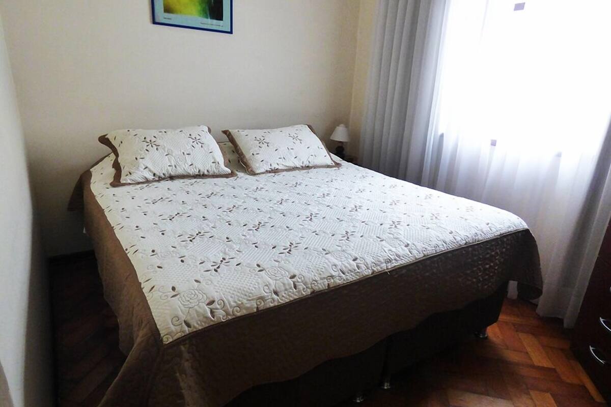 Doppelzimmer | Bügeleisen/Bügelbrett, kostenloses WLAN