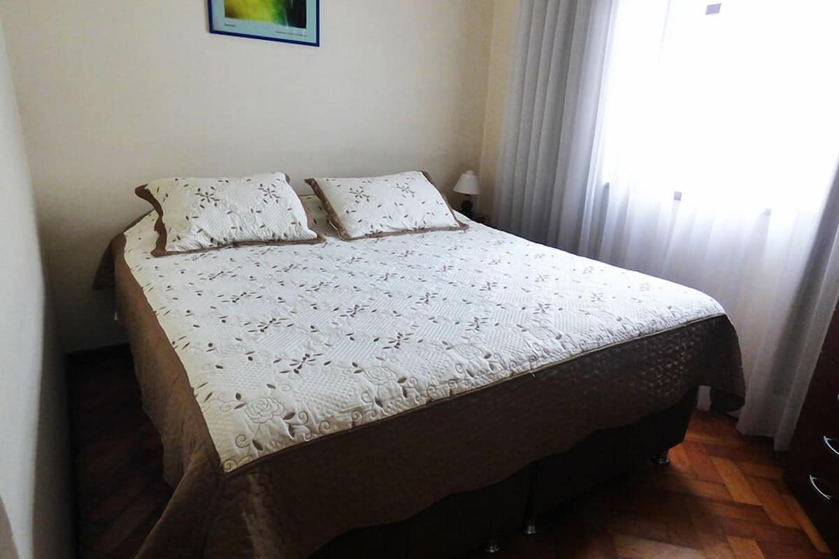 Tabla de planchar con plancha y wifi gratis