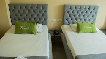 Ropa de cama hipoalergénica, wifi gratis, ropa de cama