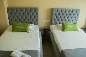 Hypo-allergenic bedding, free WiFi, bed sheets - Hotel Calarca N2 (Montería)