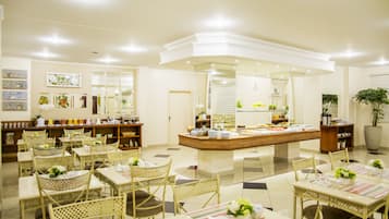 Dagelijks ontbijtbuffet inbegrepen