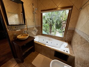 Superior Cabin, 3 Bedrooms, Terrace, River View (Anchico) | Bathroom - Costa del Sol Iguazú (Puerto Iguazú)