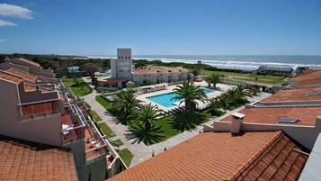 Indoor pool, outdoor pool
