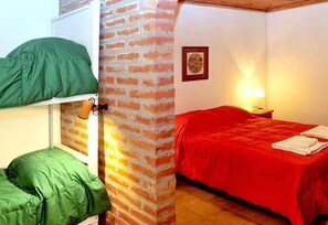 Room - Yr Hen Ffordd (Gaiman)