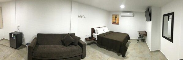 40-inch Smart TV with satellite channels, TV