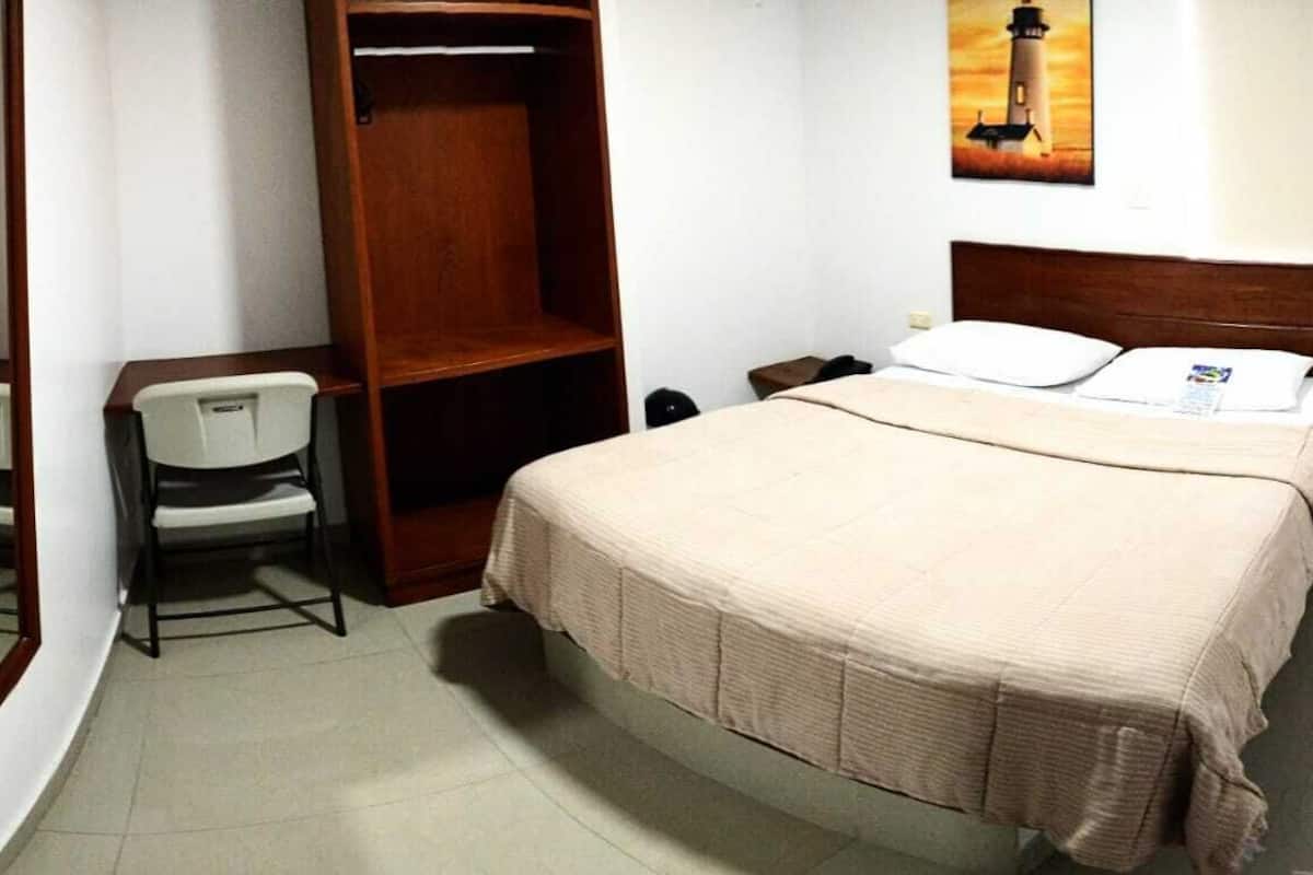 single room, 1 queen bed | desk, laptop workspace, blackout curtains, iron/ironing board