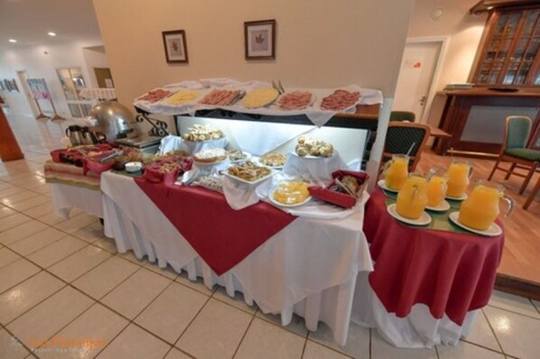 Desayuno buffet incluido todos los días