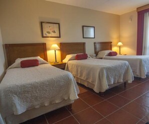 Standard Triple Room, Multiple Beds, Non Smoking