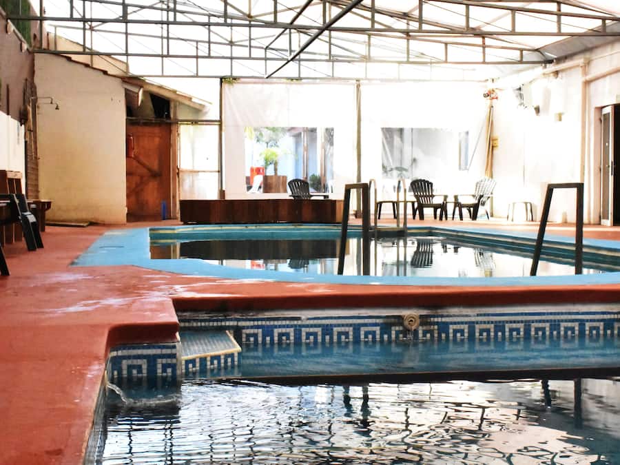 2 piscines couvertes, piscine extérieure (ouverte en saison)