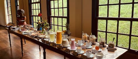 Desayuno buffet incluido todos los días