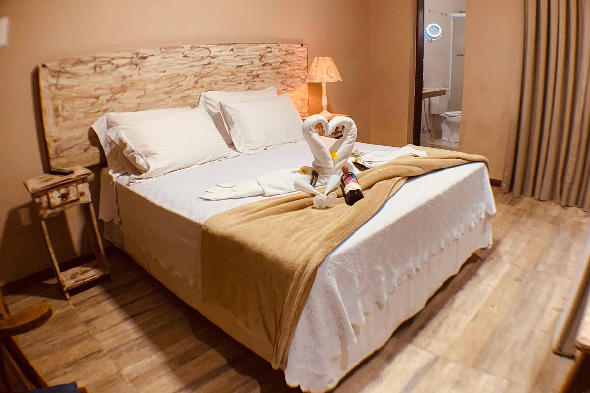 WiFi (free), bed sheets