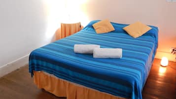 Chambre Double Classique | Coffres-forts dans les chambres, Wi-Fi gratuit, draps fournis