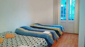 In-room safe, free WiFi, bed sheets