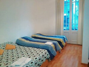Caja de seguridad en la habitación, wifi gratis y ropa de cama 