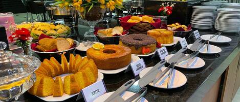 Tägliches inbegriffenes Frühstücksbuffet