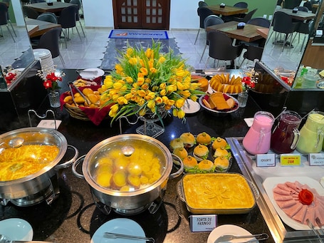 Free daily buffet breakfast