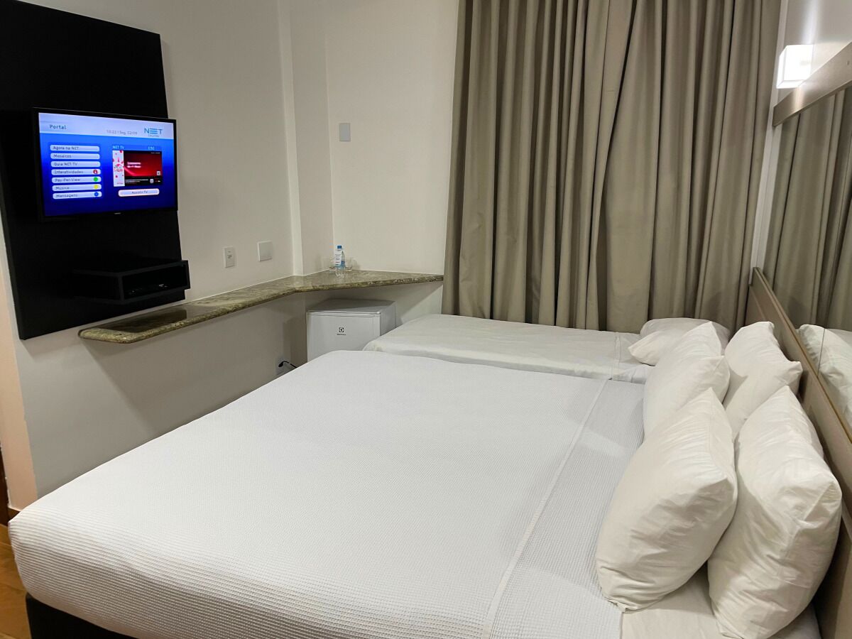 Minibar, Schreibtisch, Verdunkelungsvorhänge, schallisolierte Zimmer