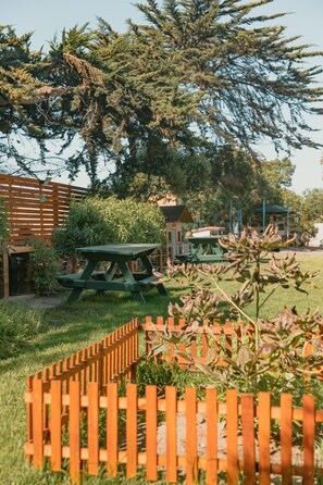 Outdoor dining - Apart Hotel Sendero del Sol (La Serena)
