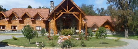 Front of property. Maiten Escondido