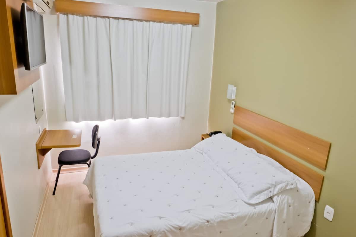 1 bedroom, minibar, free wifi, bed sheets