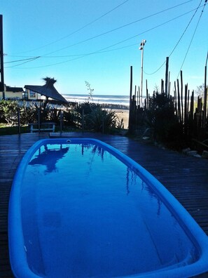 Sesongbasert utendørsbasseng