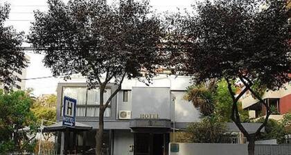 Hotel Hostal Thayer
