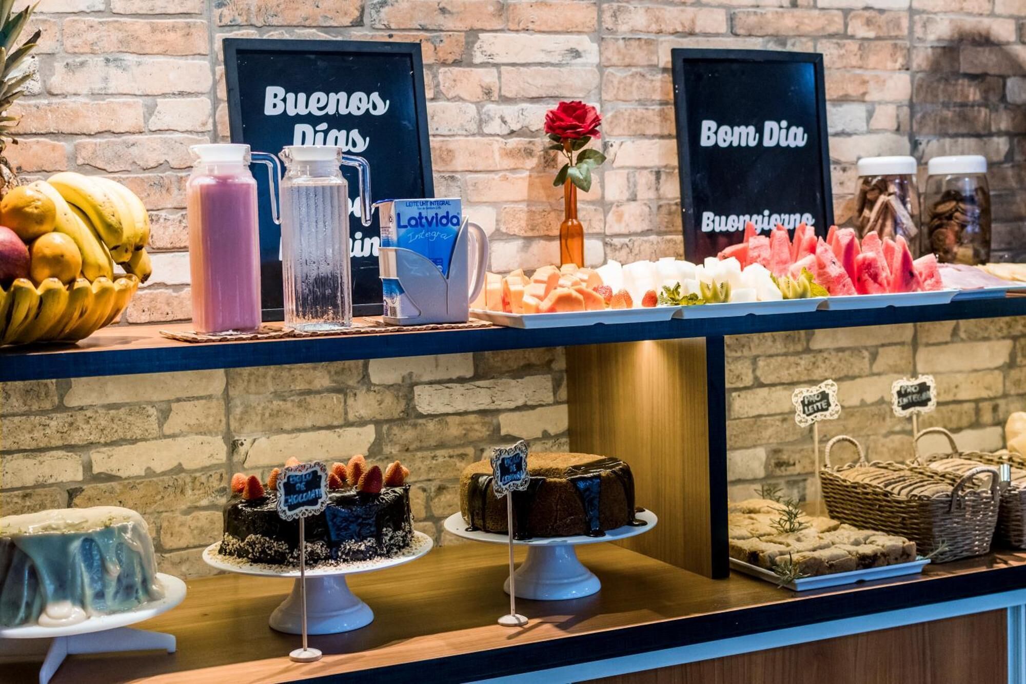 Foto - Rezende Suítes