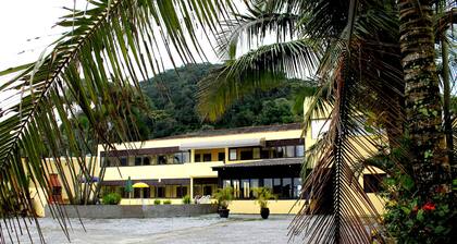 Pousada e Restaurante H Guarujá