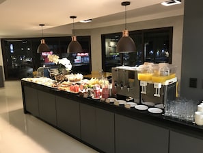 Petit déjeuner buffet compris tous les jours