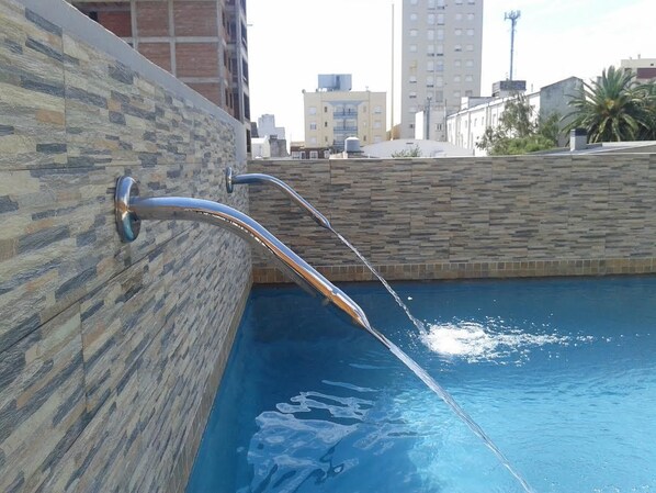 Outdoor pool - Plaza Hotel (Tandil)