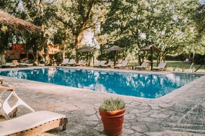 Outdoor pool - Hotel Apartur Mar del Plata (Mar del Plata)