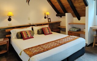 Habitación estándar doble, 1 cama doble | Minibar, caja fuerte, cortinas opacas y wifi gratis