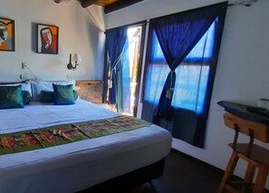 Minibar, coffres-forts dans les chambres, rideaux occultants