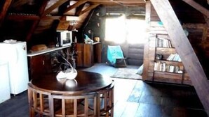 Dining - Acquamarina Rasqui Island Chalet (Los Roques)