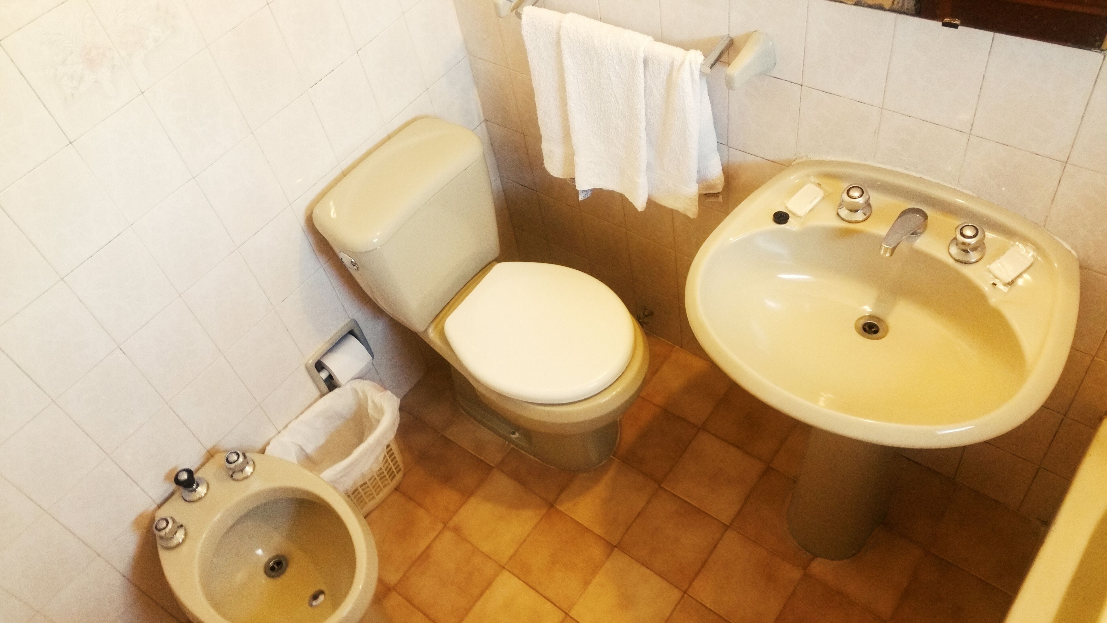 standard triple room | bathroom | shower, bidet, towels, soap