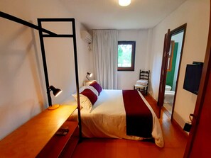 Economy Double Room, Ground Floor | Minibar, free WiFi, bed sheets