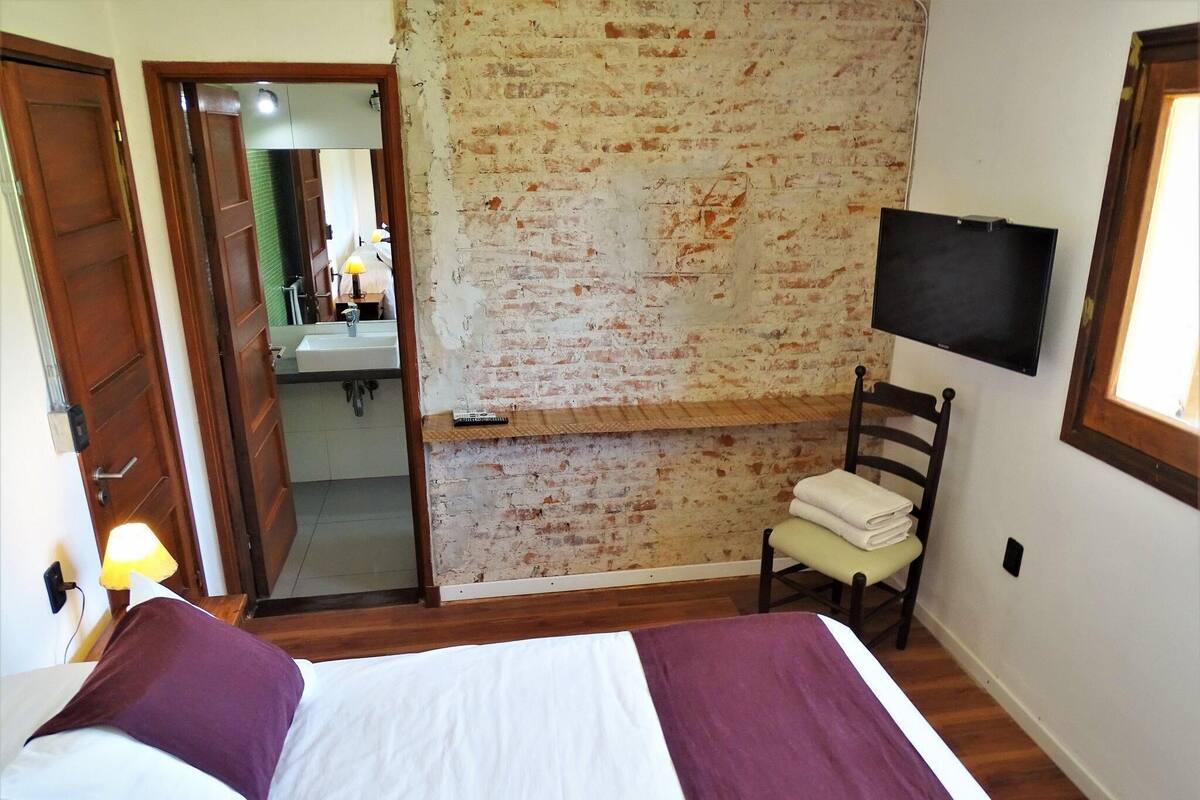 Minibar, Wi-Fi gratuit, draps fournis