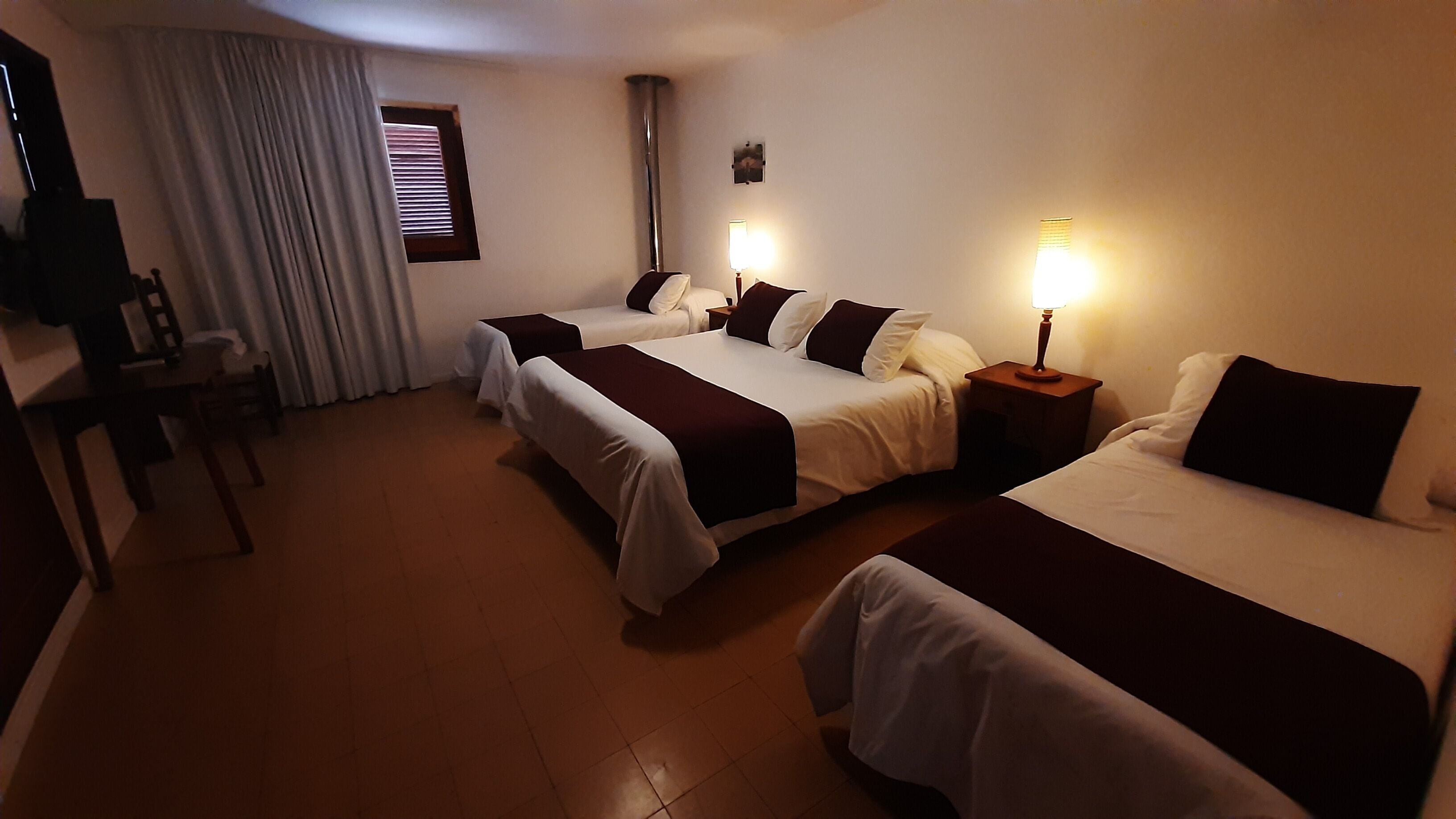 standard triple room | 2 bedrooms, minibar, free wifi, bed sheets