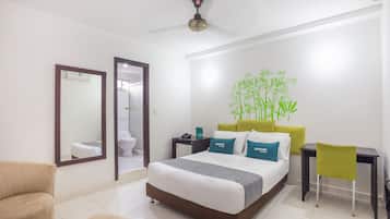 Superior Double Room | Hypo-allergenic bedding, minibar, desk, laptop workspace